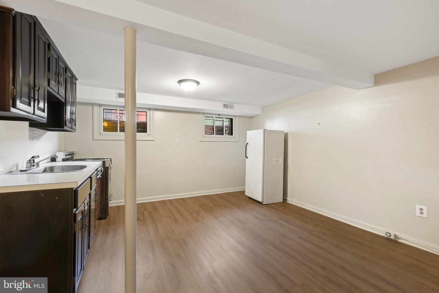 601 E St Se Property Photo 24