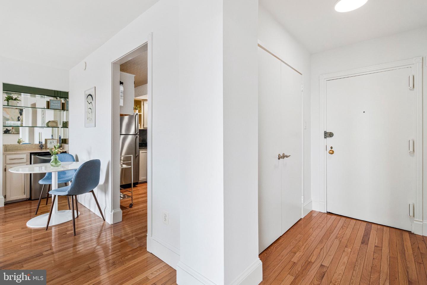 1325 18th St Nw #1007 Property Photo 11
