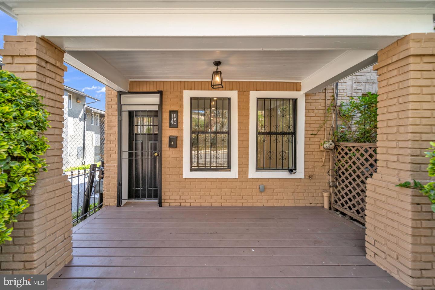 1845 Corcoran St Ne Property Photo 3