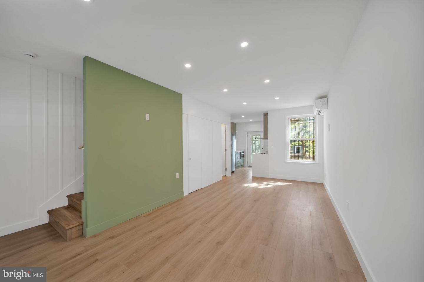 1845 Corcoran St Ne Property Photo 5
