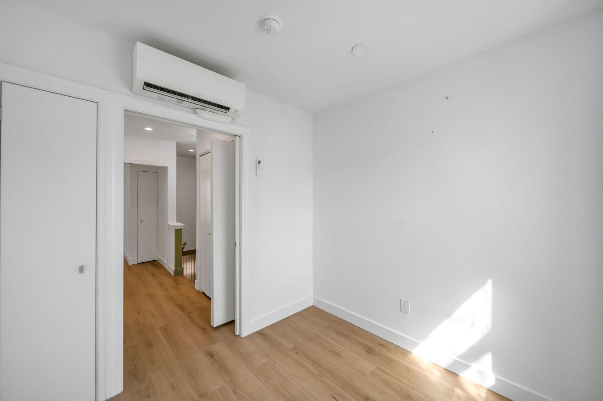 1845 Corcoran St Ne Property Photo 24