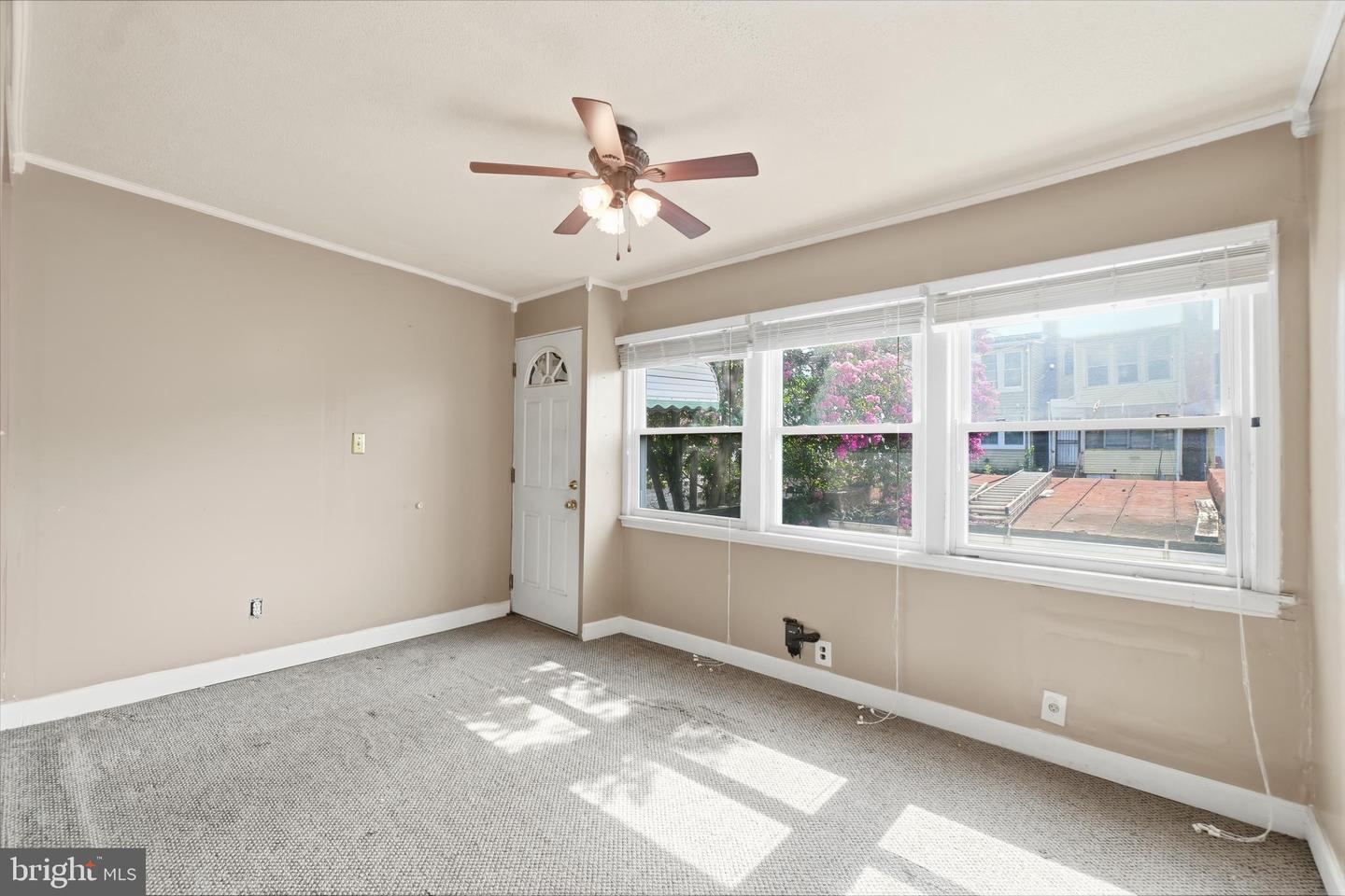 557 23rd Pl Ne Property Photo 12