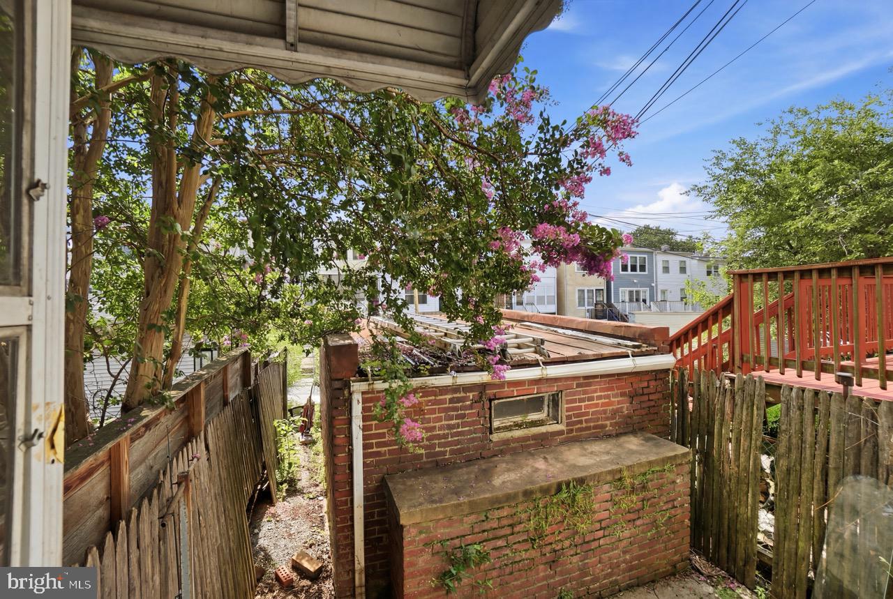 557 23rd Pl Ne Property Photo 13