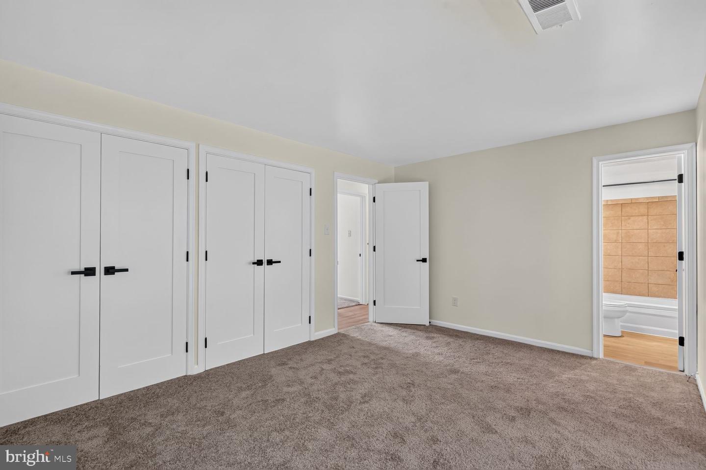 2747 31st Pl Ne #2747 Property Photo 9