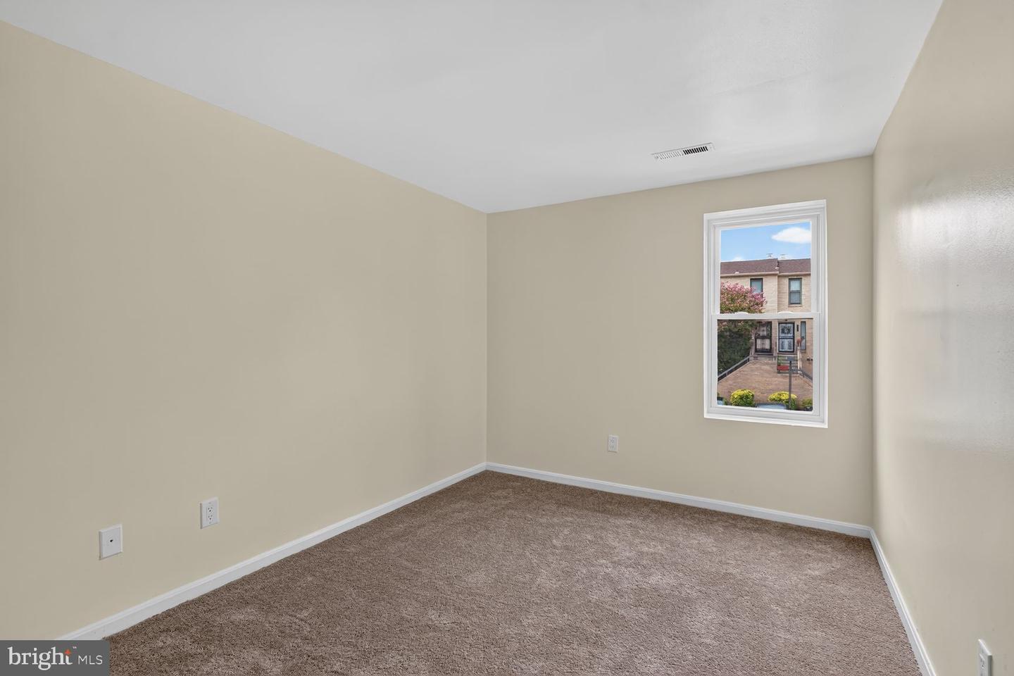 2747 31st Pl Ne #2747 Property Photo 13