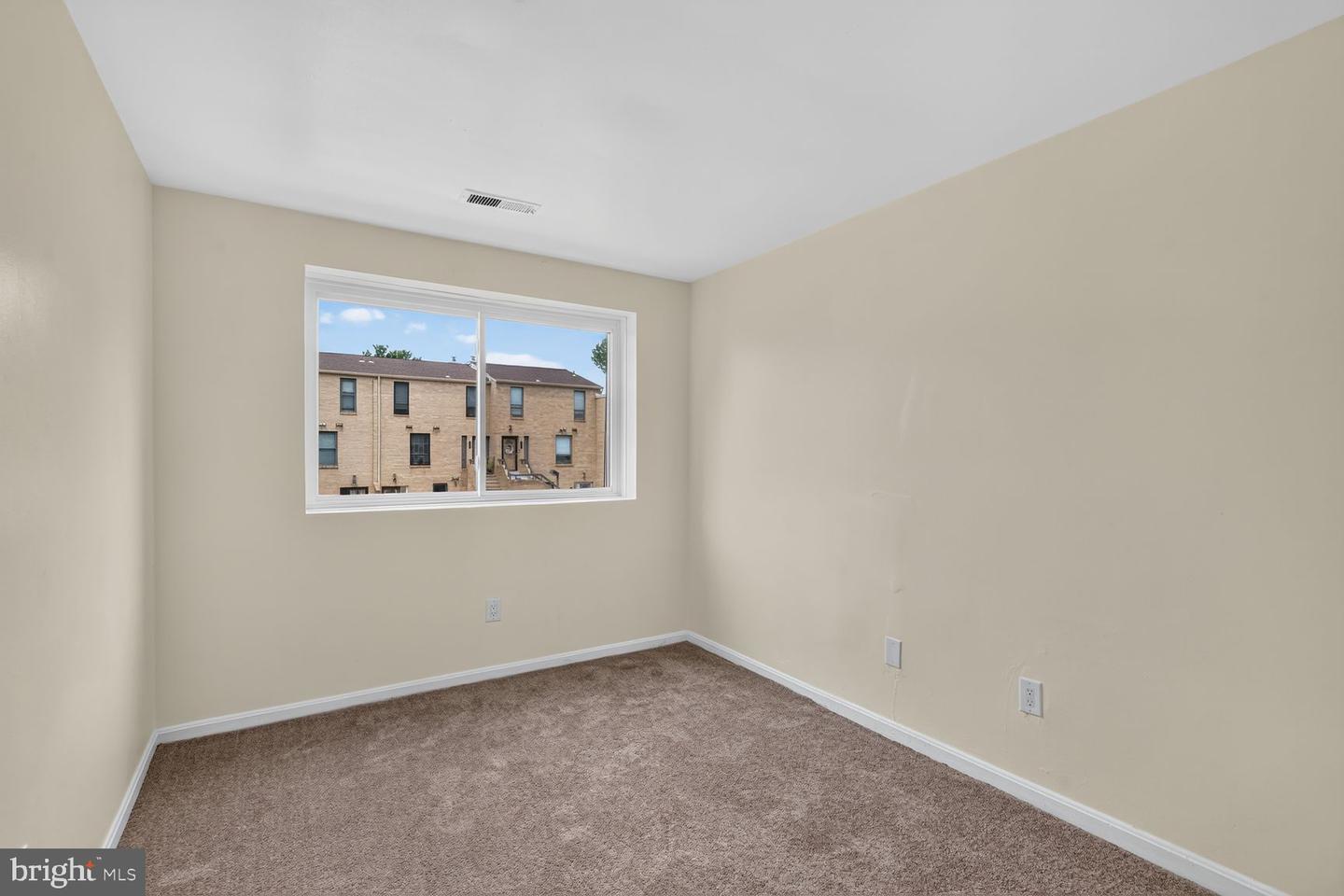 2747 31st Pl Ne #2747 Property Photo 15