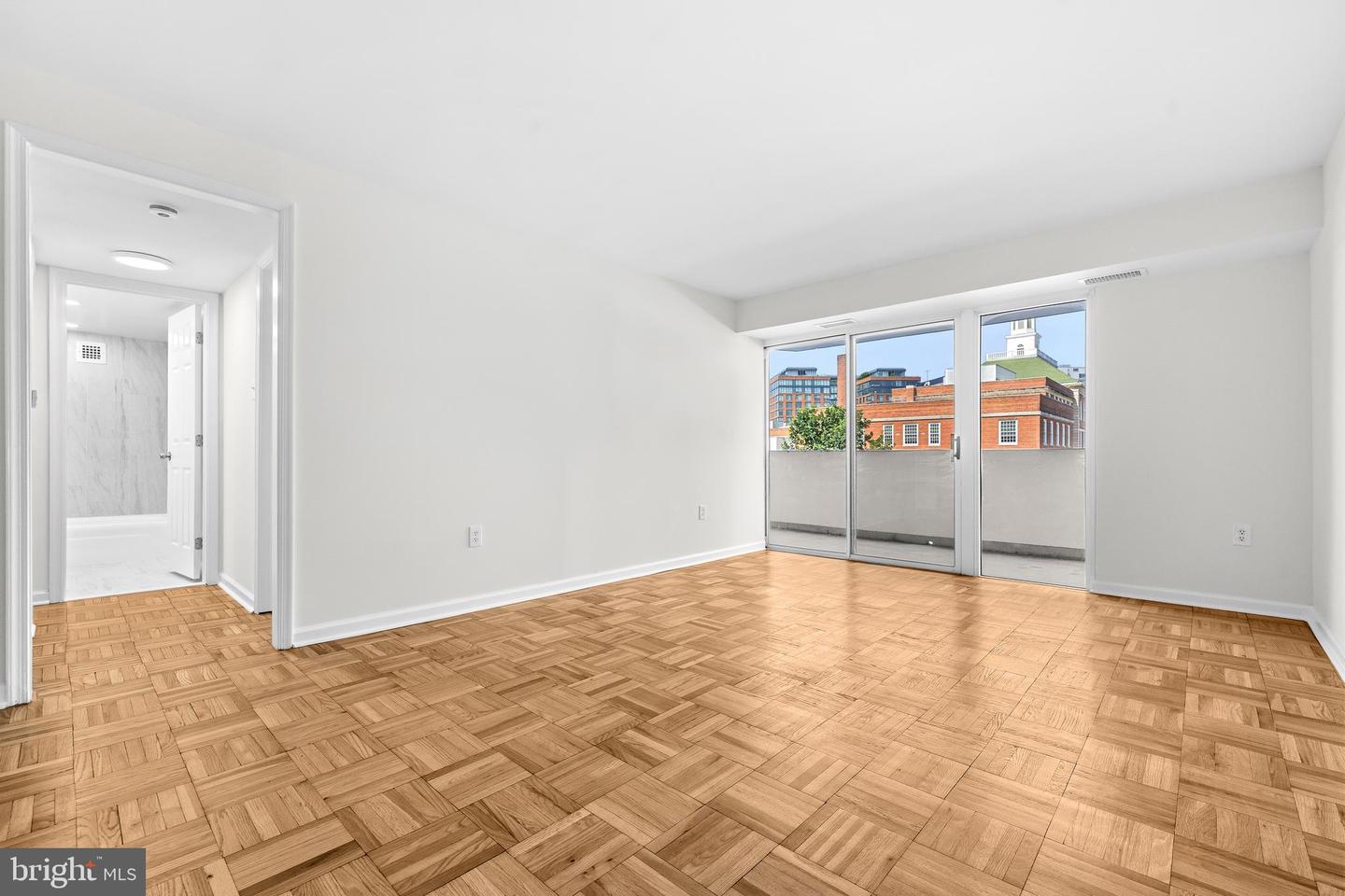 700 7th St Sw #126 Property Photo 6