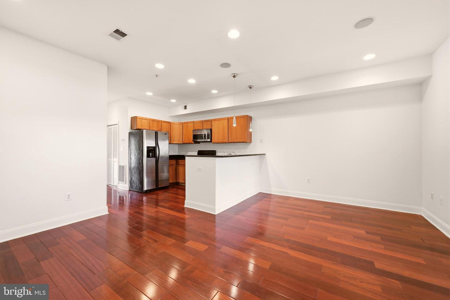 1610 11th St Nw #2b Property Photo 4