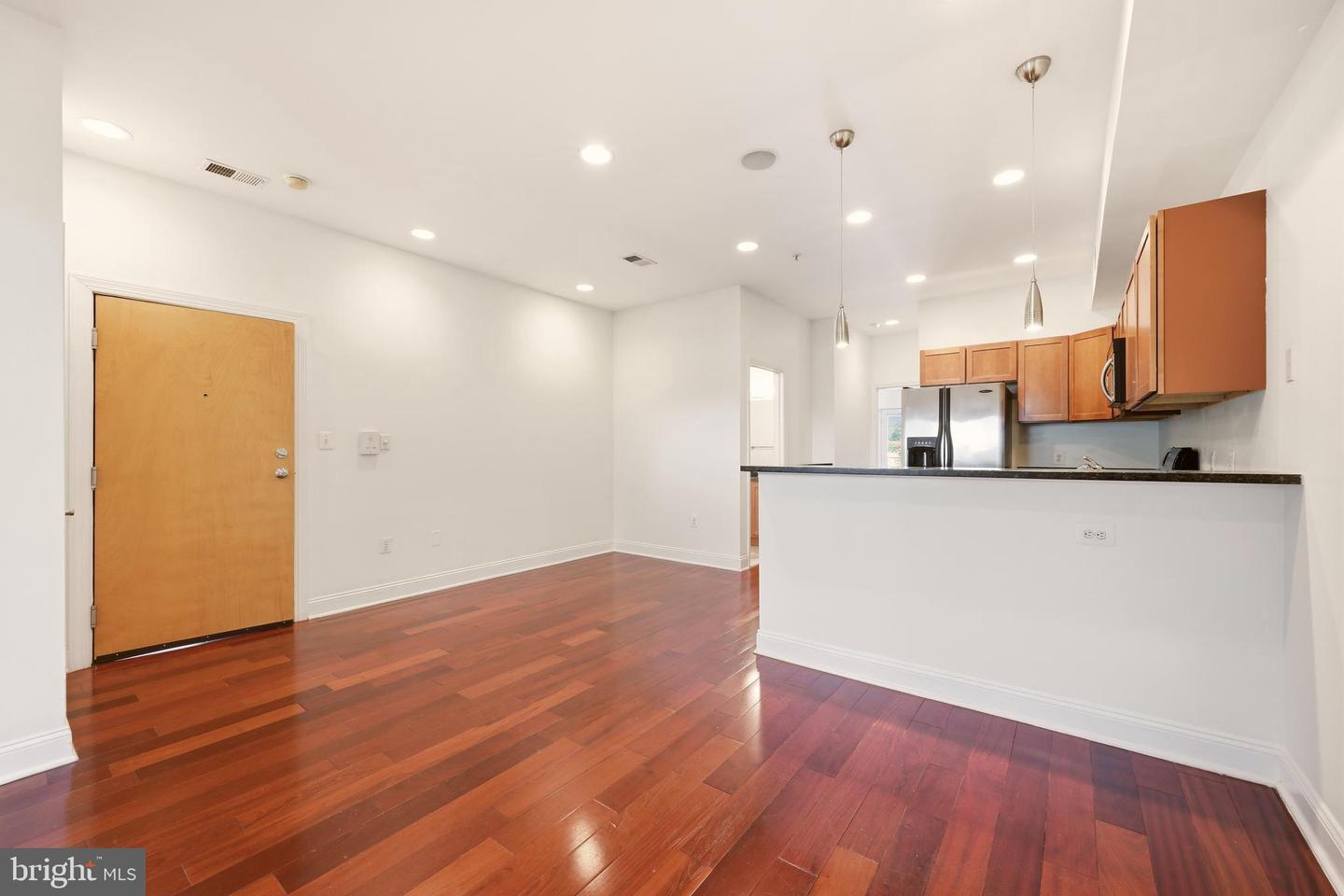 1610 11th St Nw #2b Property Photo 5