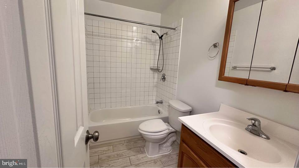 2808 Pomeroy Rd Se #1 Property Photo 6