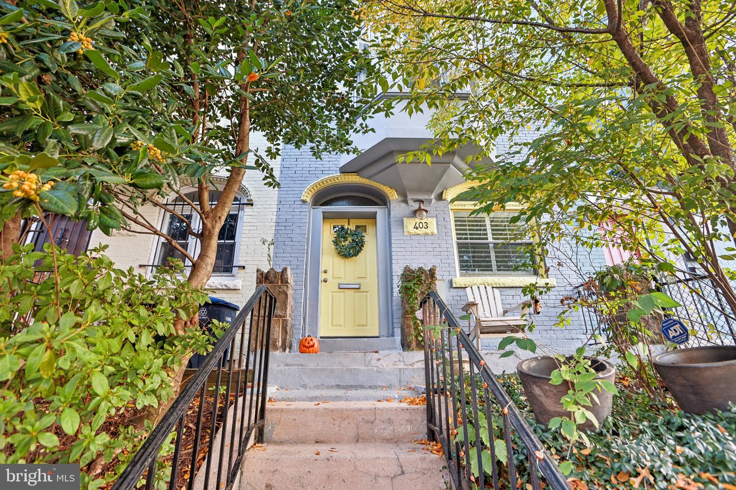 403 E St Ne Property Photo 1
