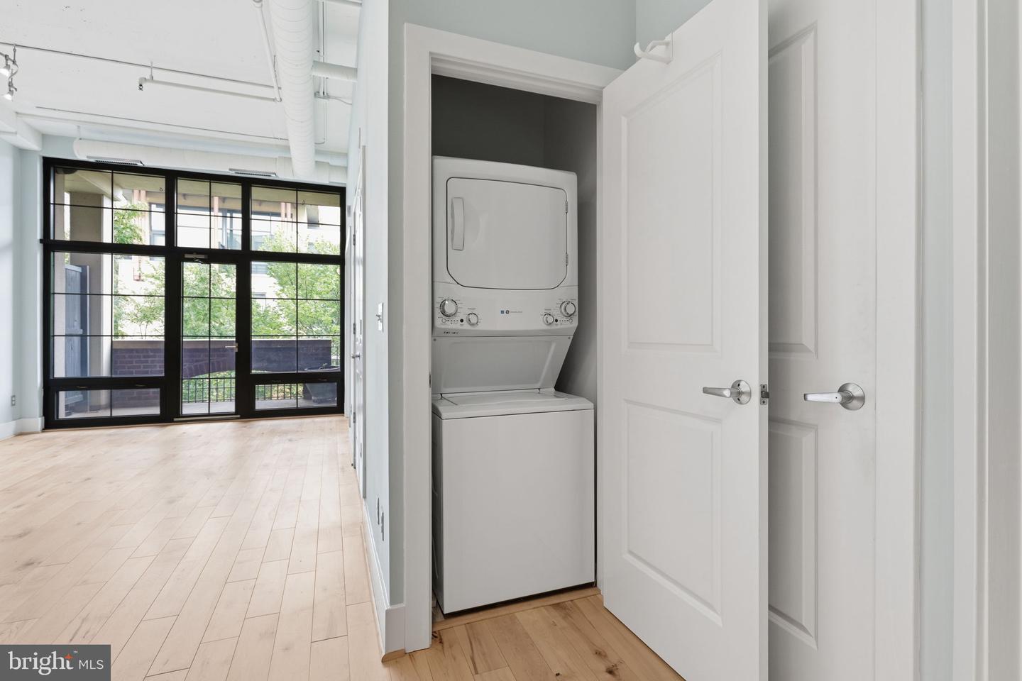 2328 Champlain St Nw #328 Property Photo 10