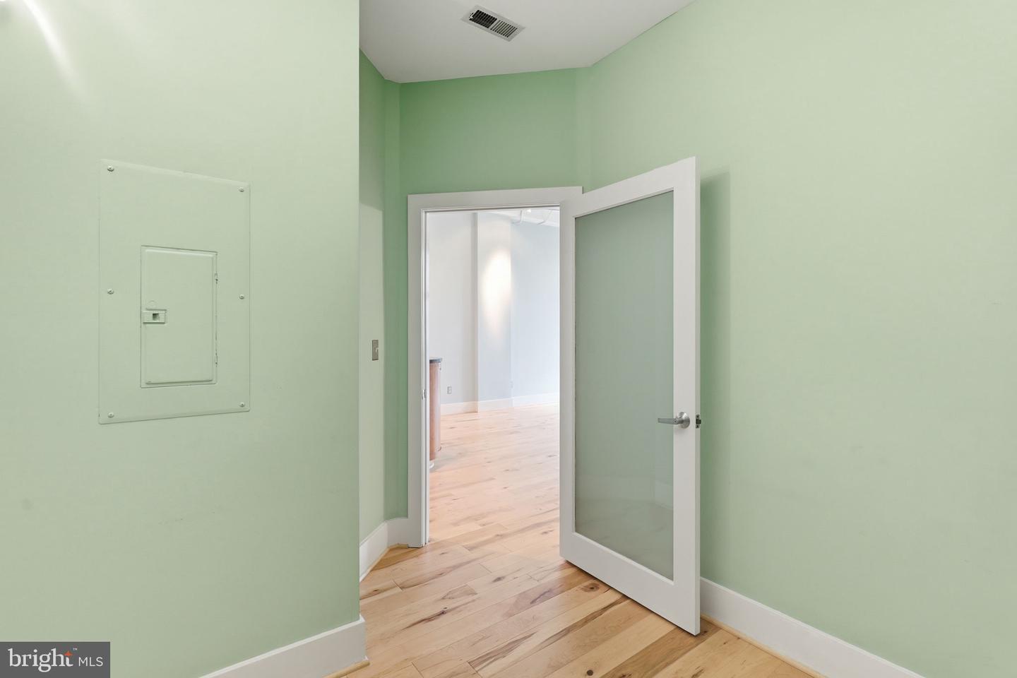 2328 Champlain St Nw #328 Property Photo 11