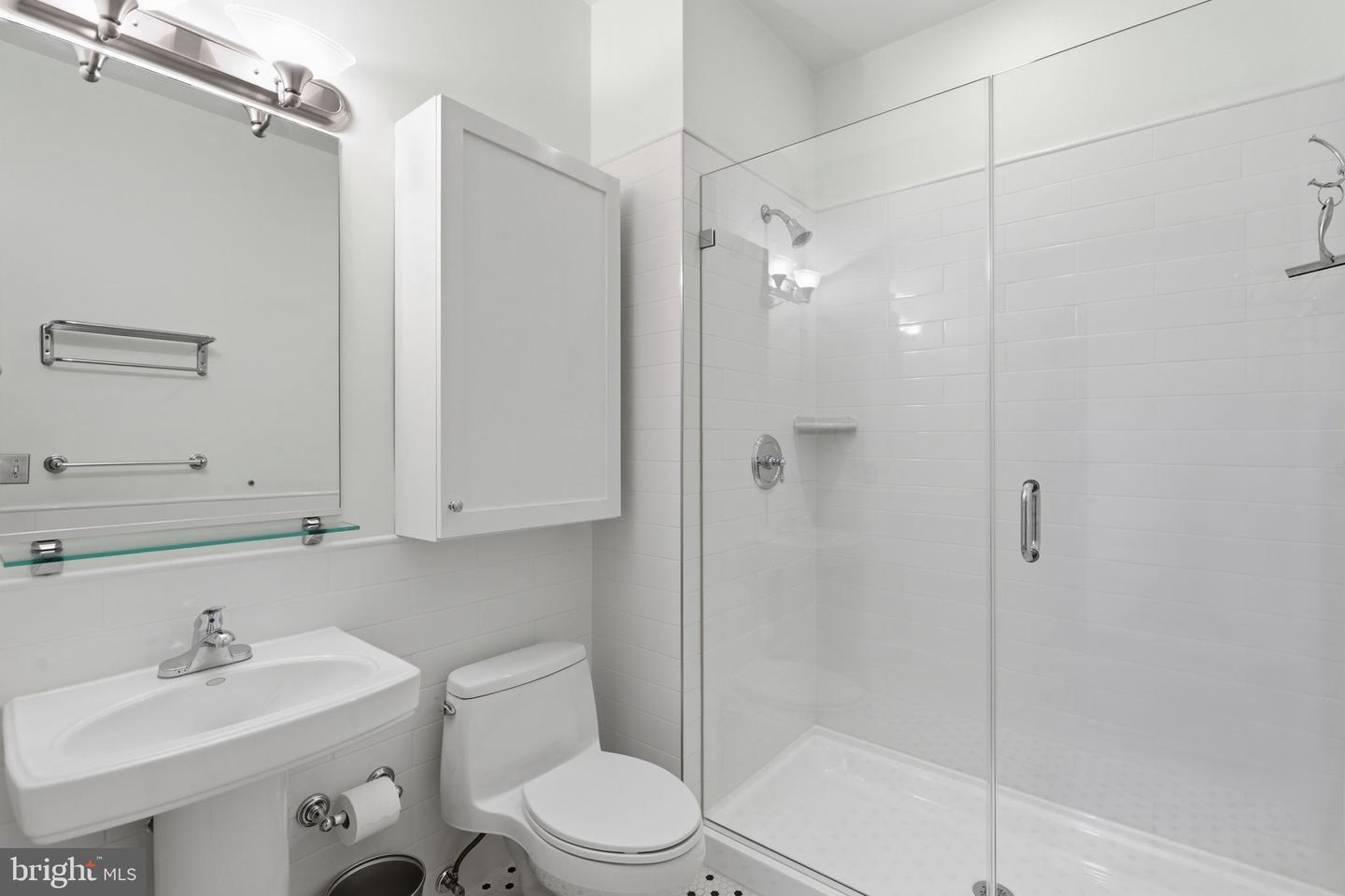 2328 Champlain St Nw #328 Property Photo 13