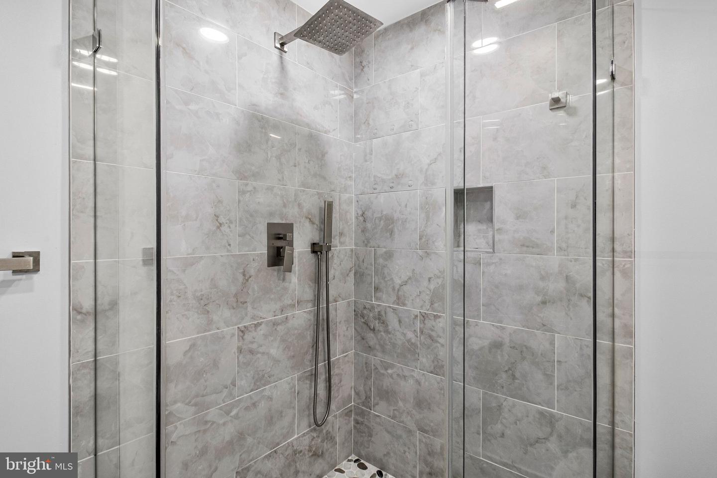 506 H St Ne #202 Property Photo 17
