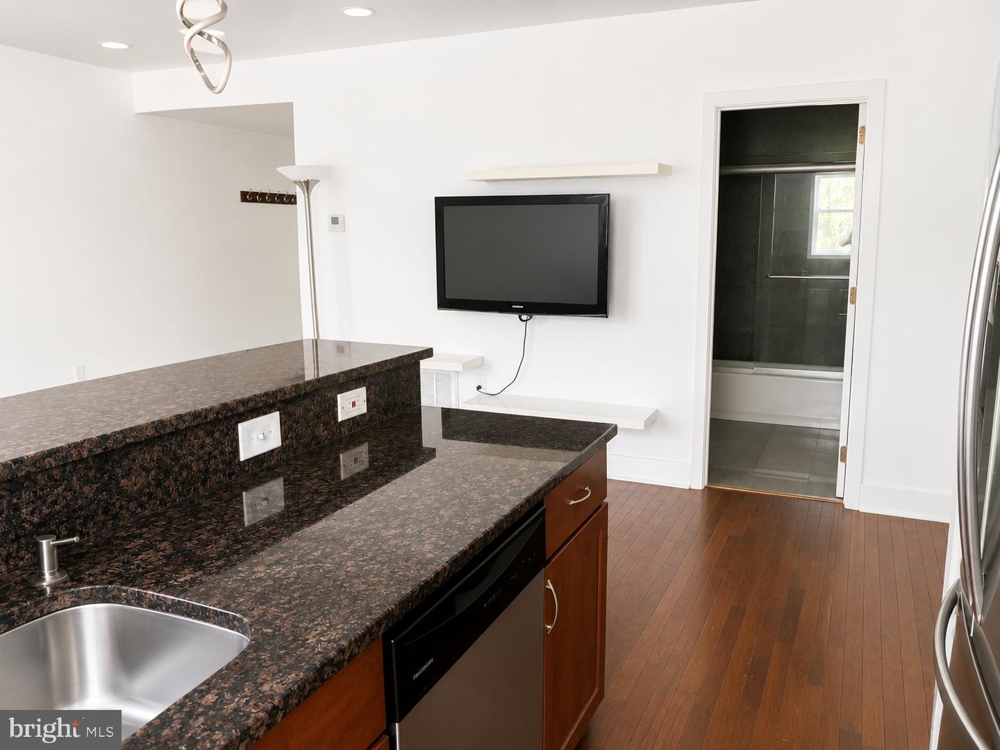 1352 Longfellow St Nw #206 Property Photo 9