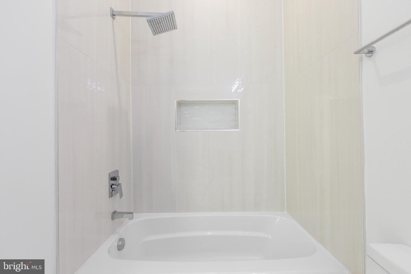 1202 Longfellow St Nw #03 Property Photo 17