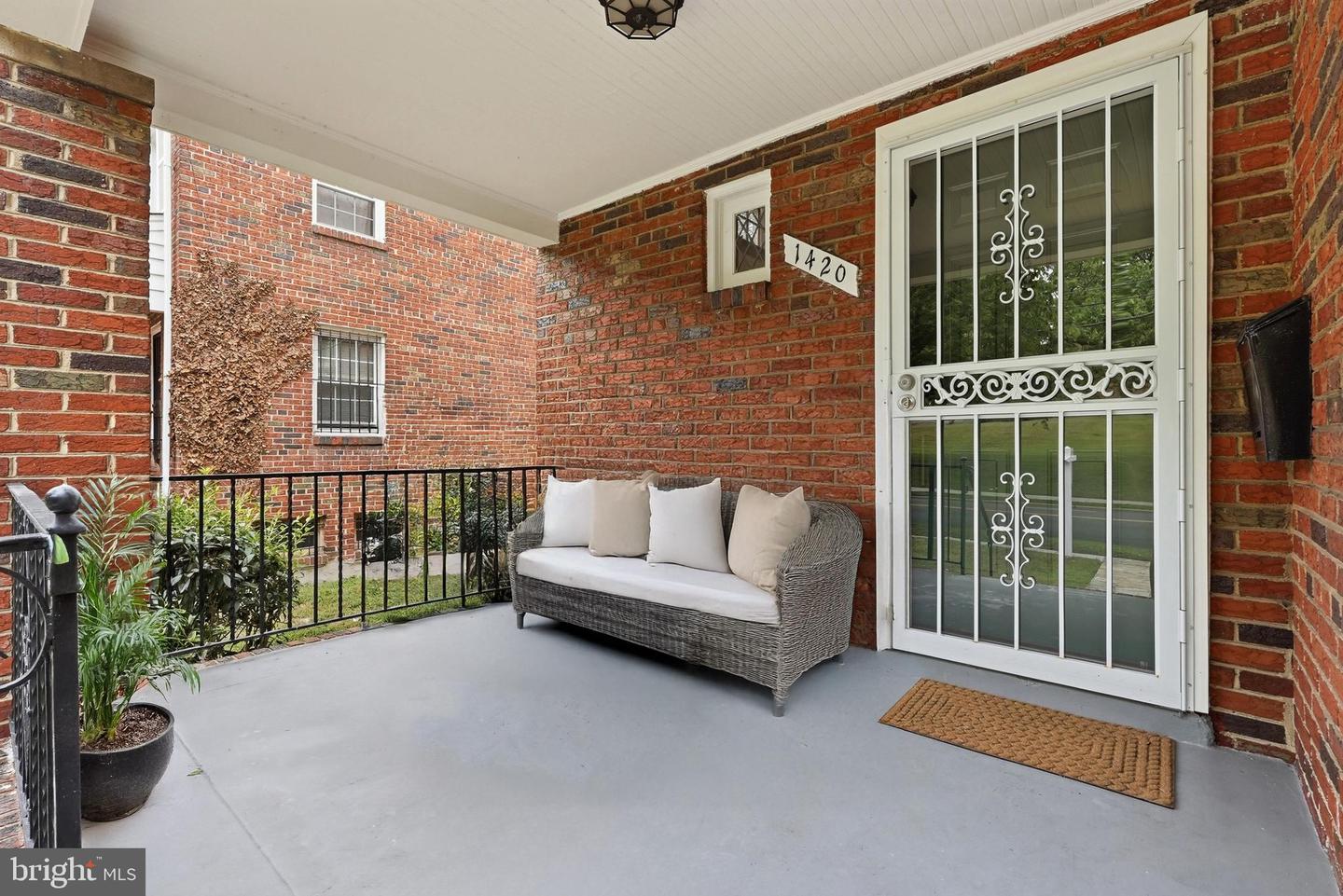 1420 Michigan Ave Ne Property Photo 30