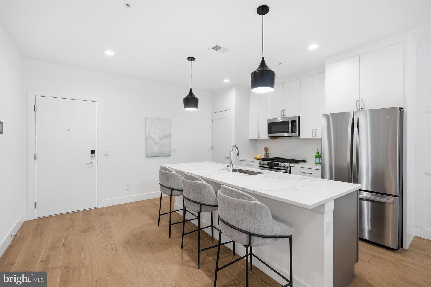 2234 11th St Nw #t02 Property Photo 5
