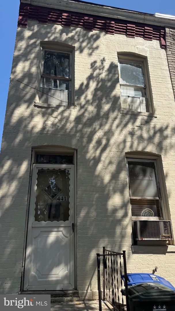 441 Warner St Nw Property Photo 1