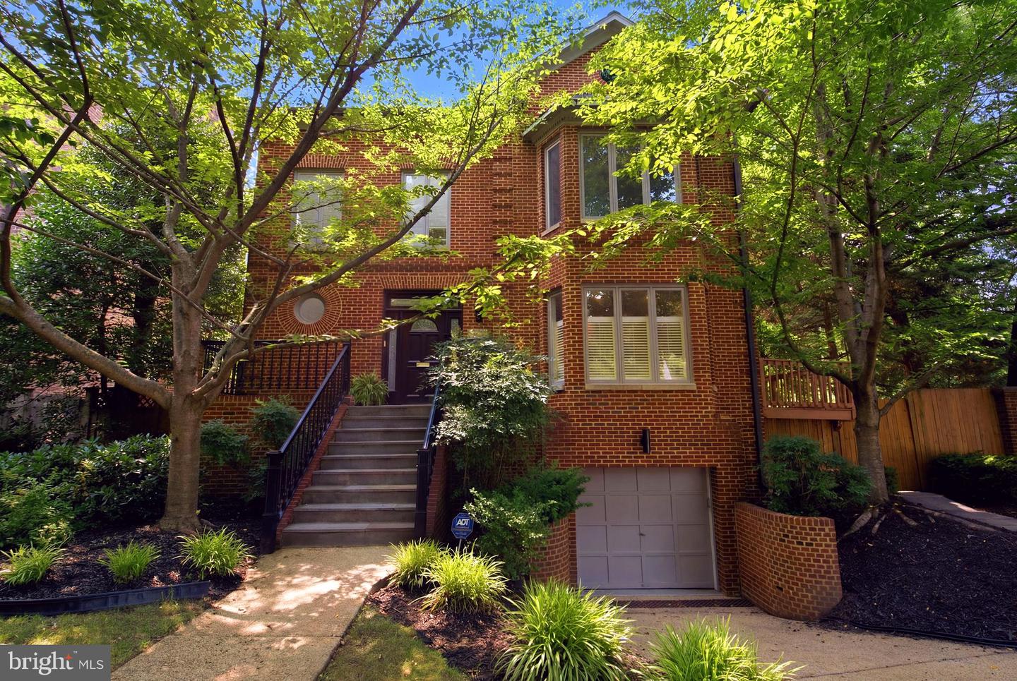 5430 Chevy Chase Parkway Nw Property Photo 1