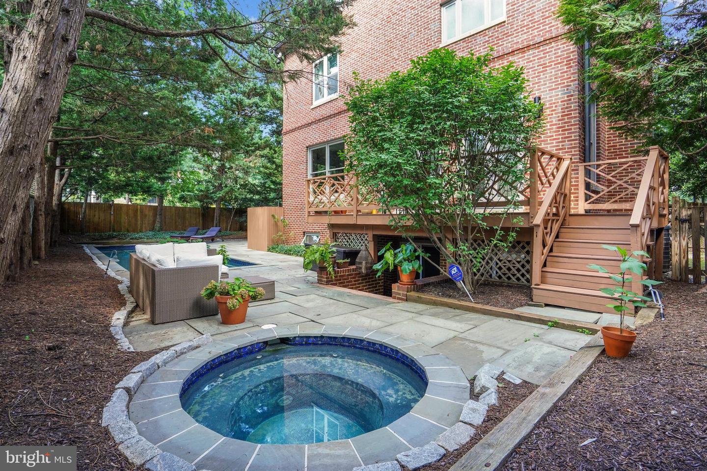 5430 Chevy Chase Parkway Nw Property Photo 3