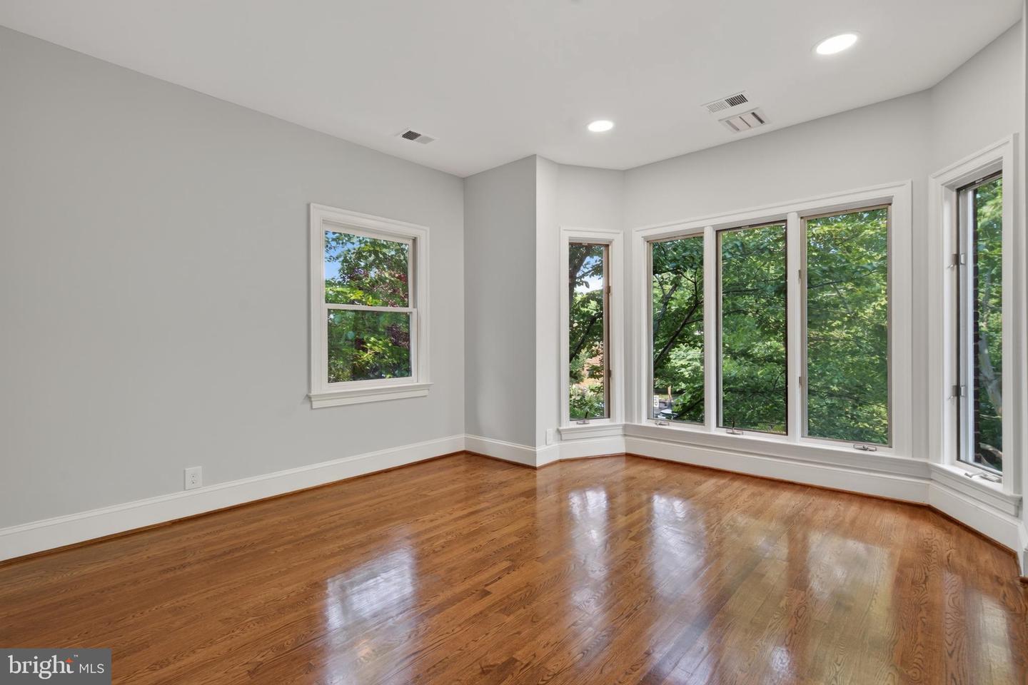 5430 Chevy Chase Parkway Nw Property Photo 33