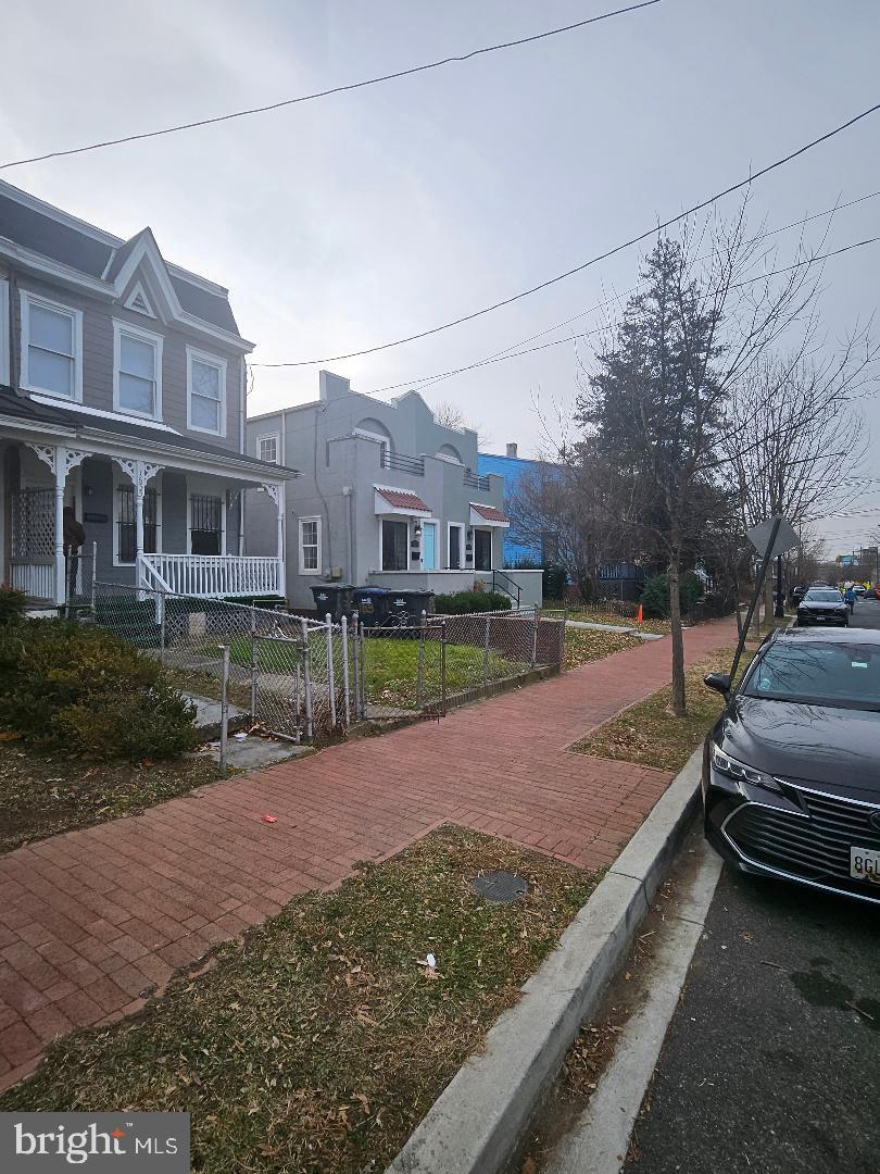 1635 U St Se Property Photo 7