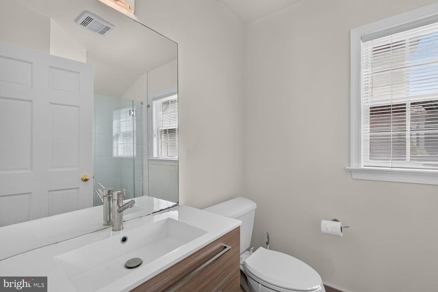 4325 47th St Nw Property Photo 6