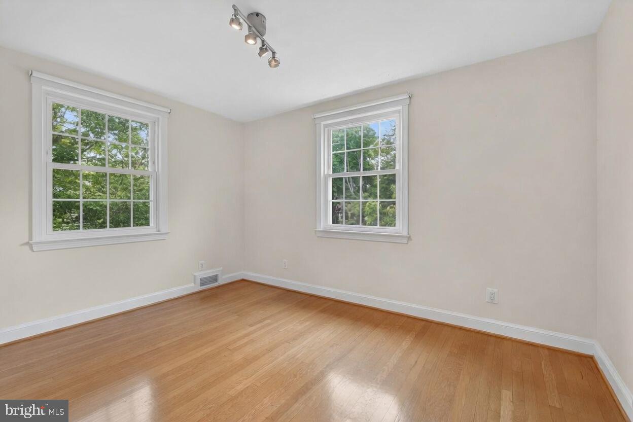 4325 47th St Nw Property Photo 20