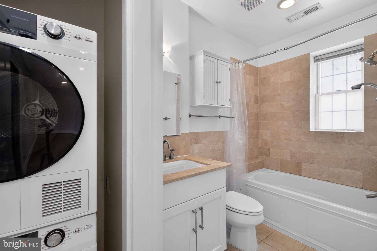 1400 Longfellow St Nw #202 Property Photo 18