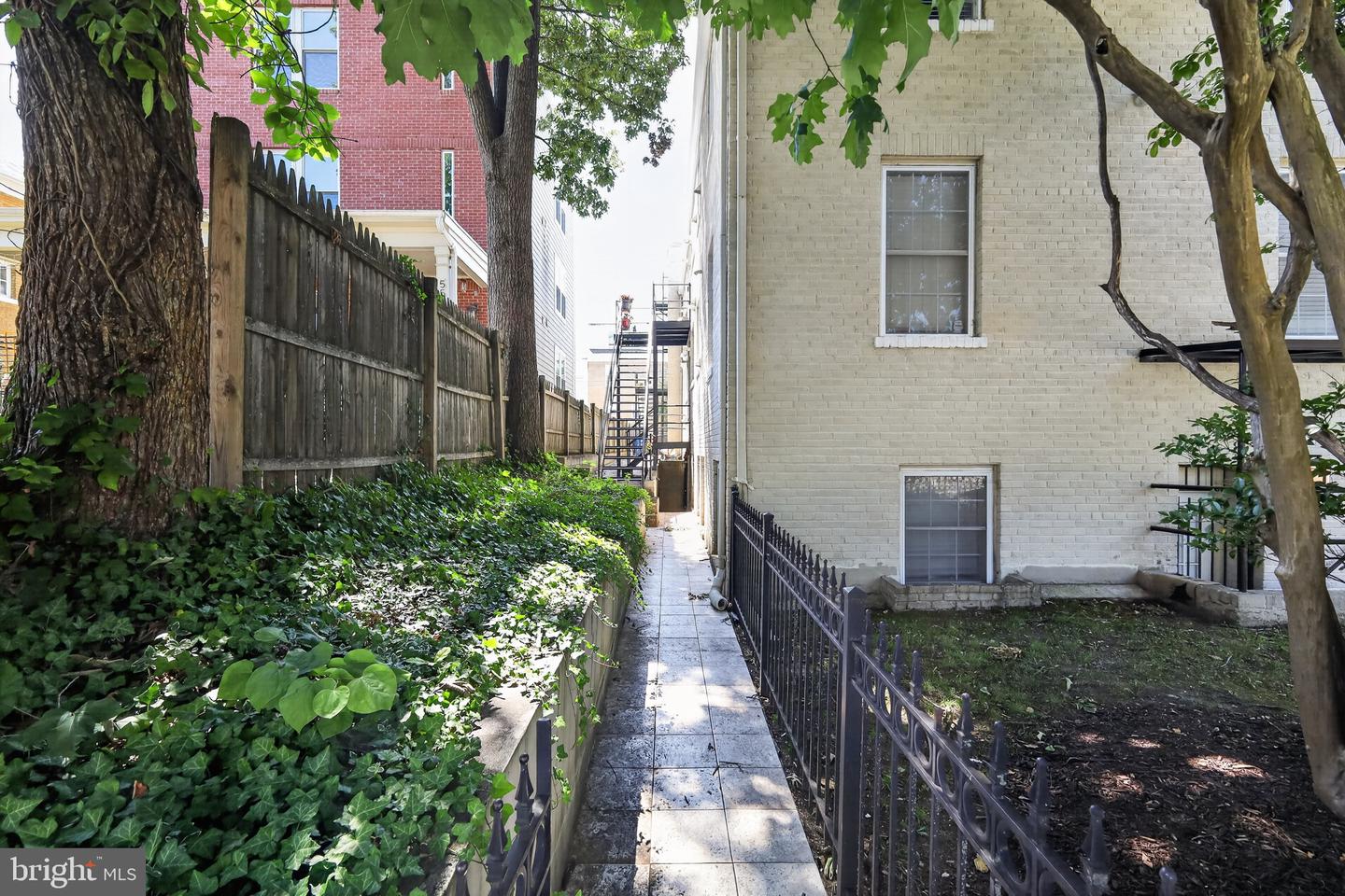 1400 Longfellow St Nw #202 Property Photo 28