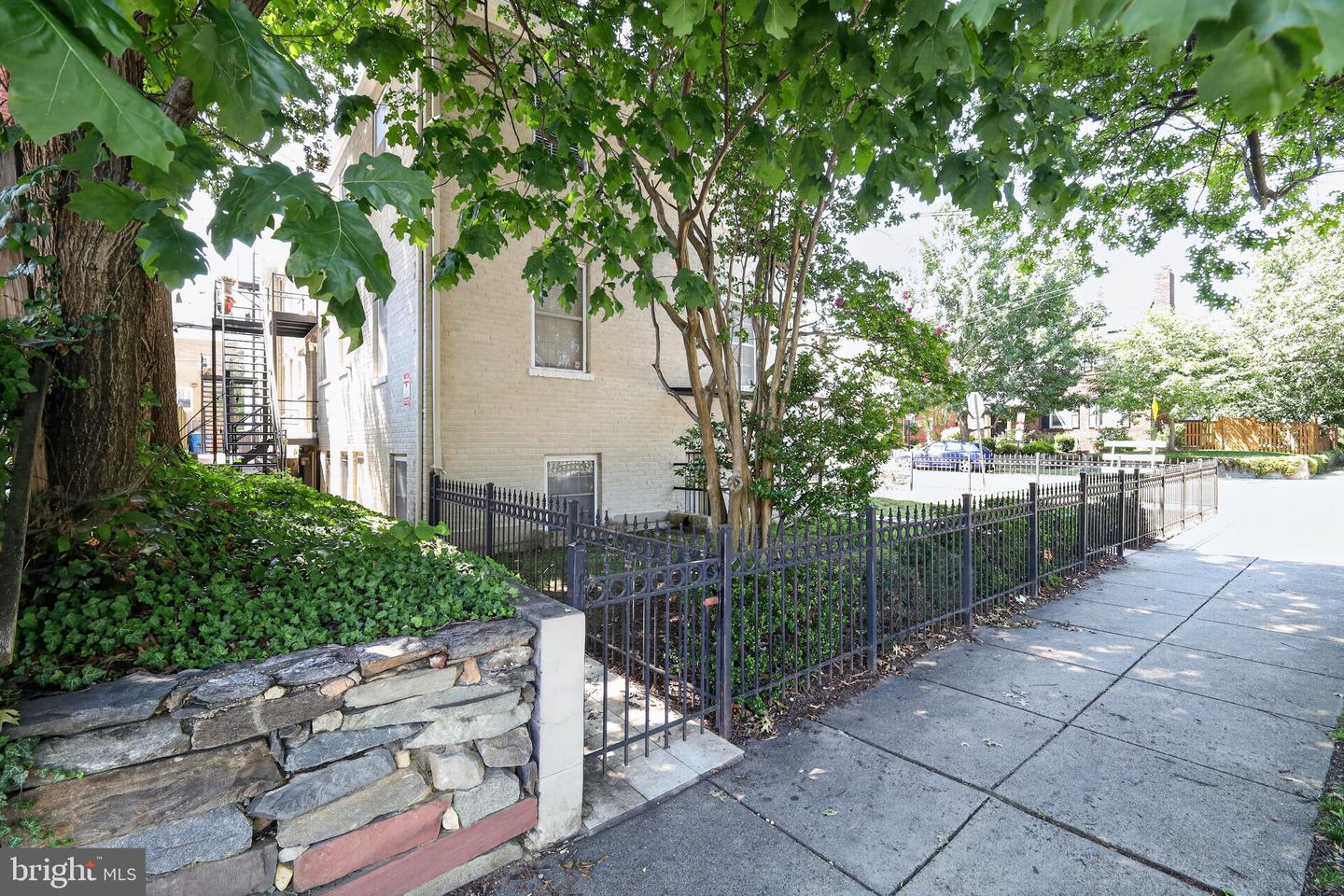 1400 Longfellow St Nw #202 Property Photo 29