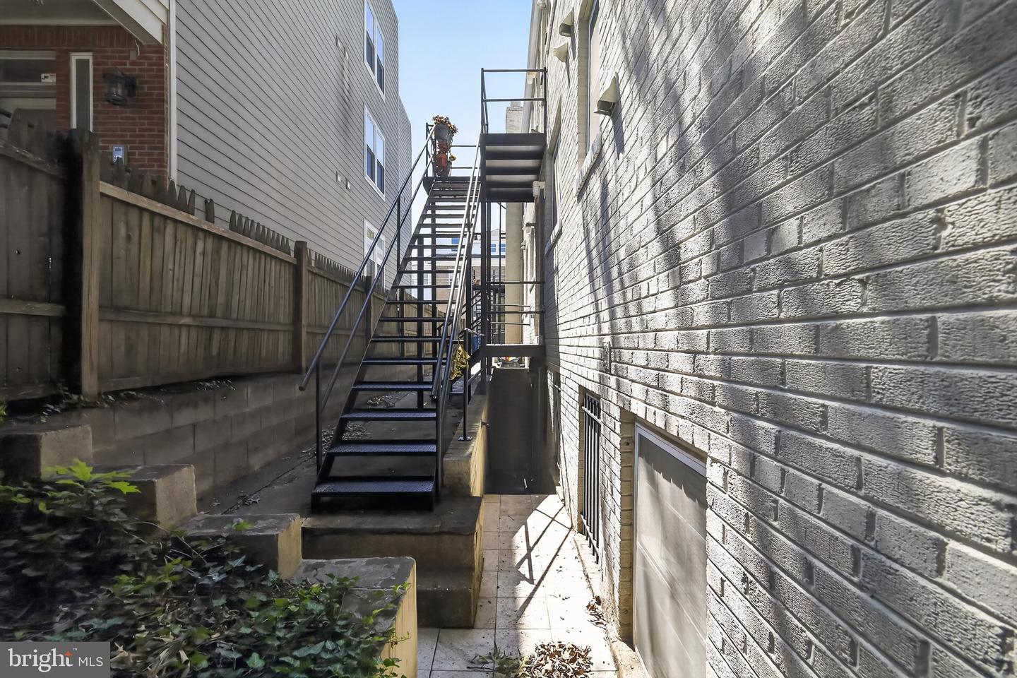 1400 Longfellow St Nw #202 Property Photo 30