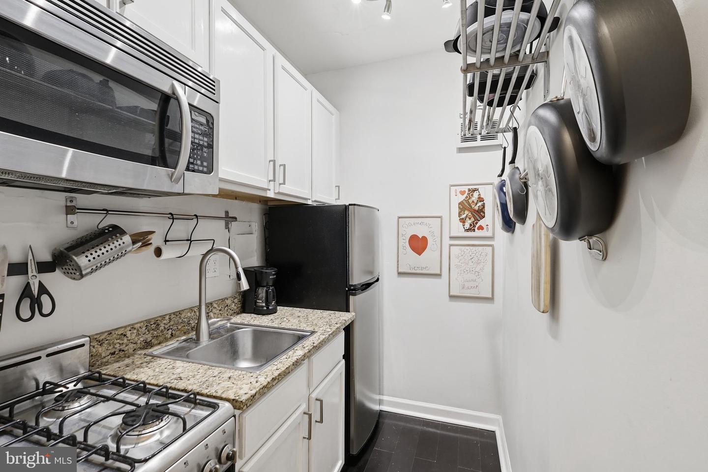 1 Scott Cir Nw #616 Property Photo 6