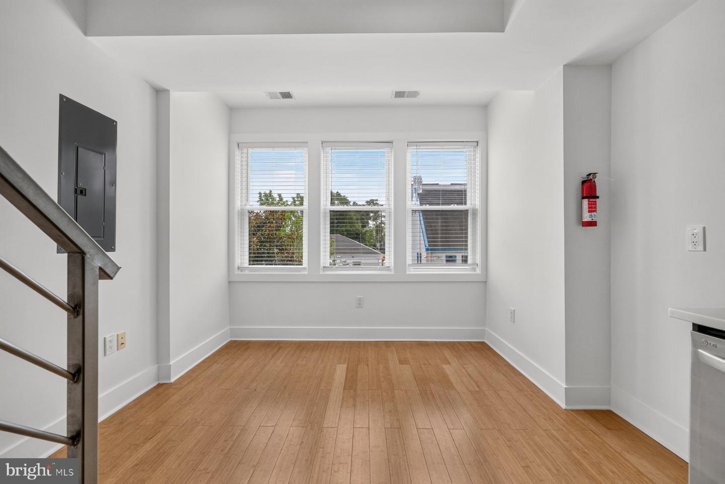 1013 V St Nw #2 Property Photo 16
