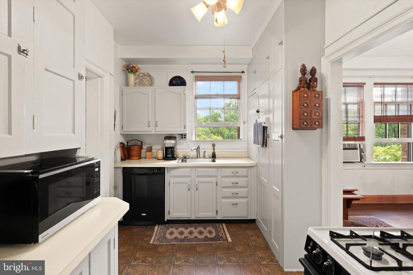 3000 Tilden St Nw #303-i Property Photo 15