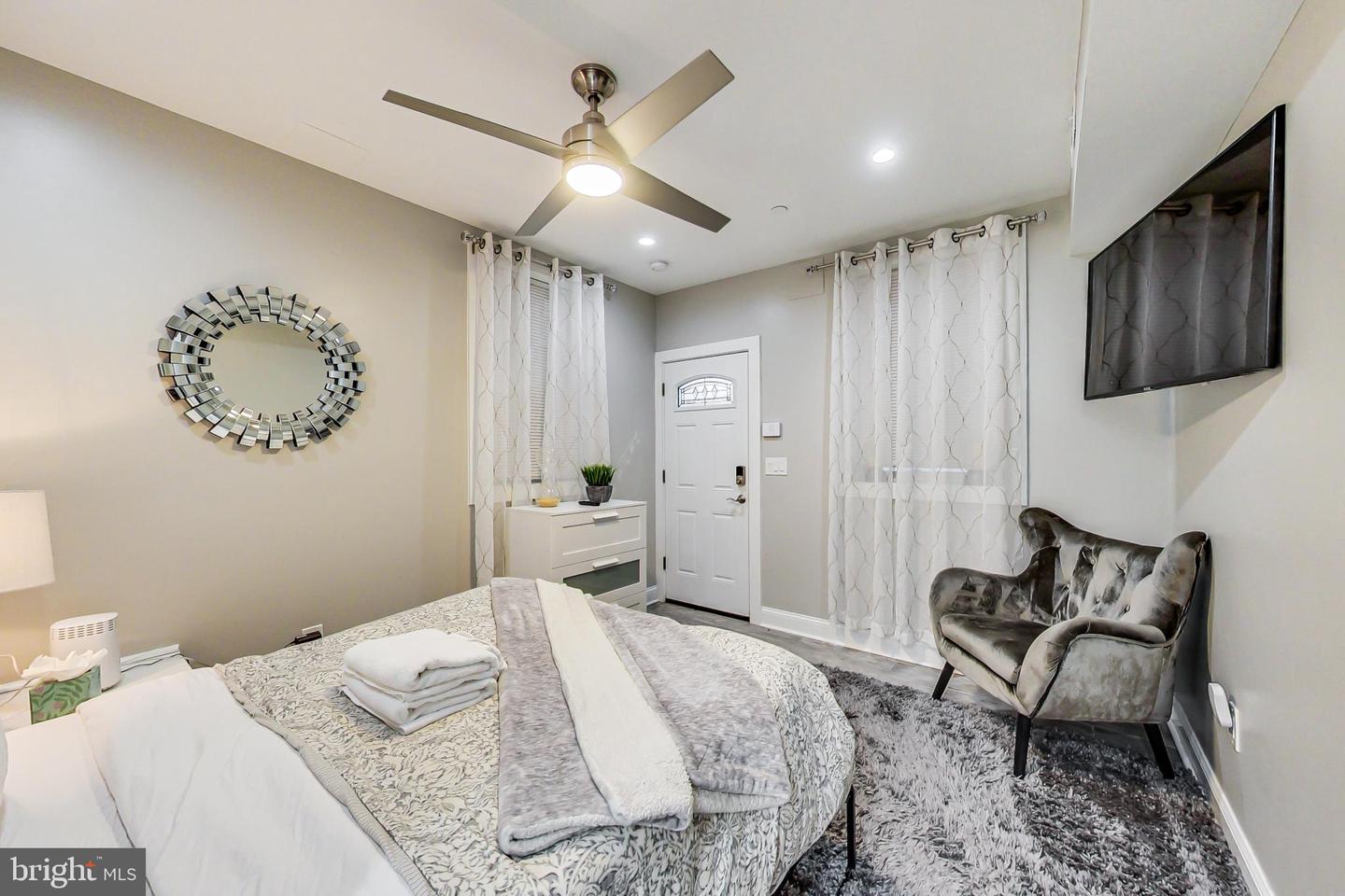1343 Irving St Nw #2 Property Photo 15