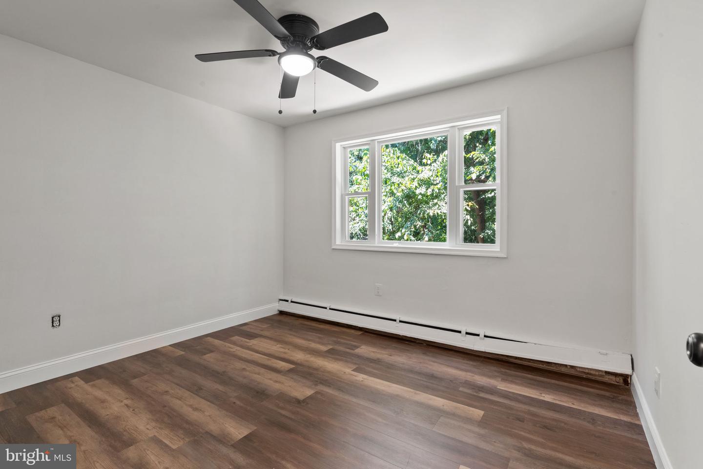 610 57th St Ne #102 Property Photo 5