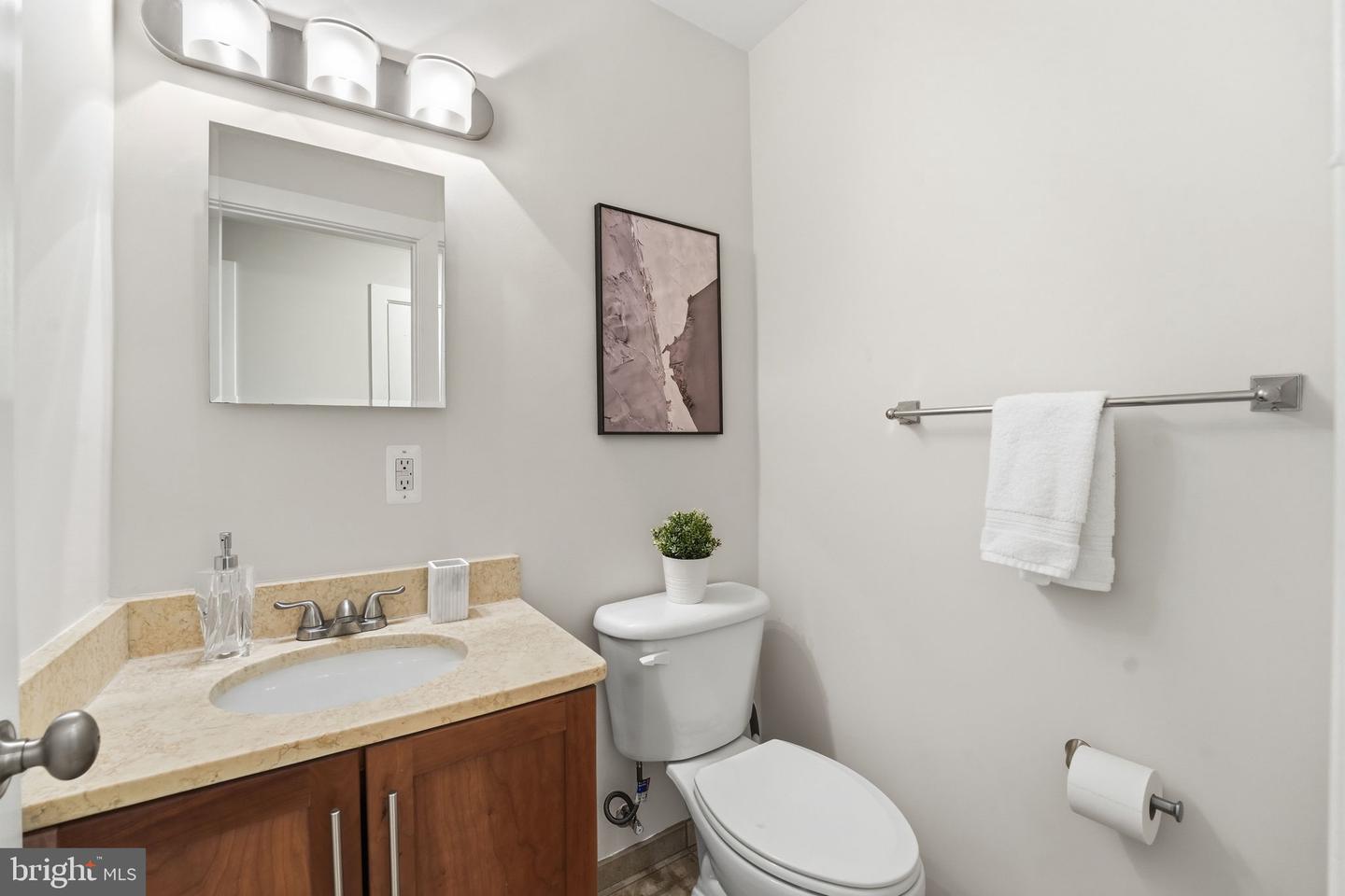 14 S St Ne #201 Property Photo 19