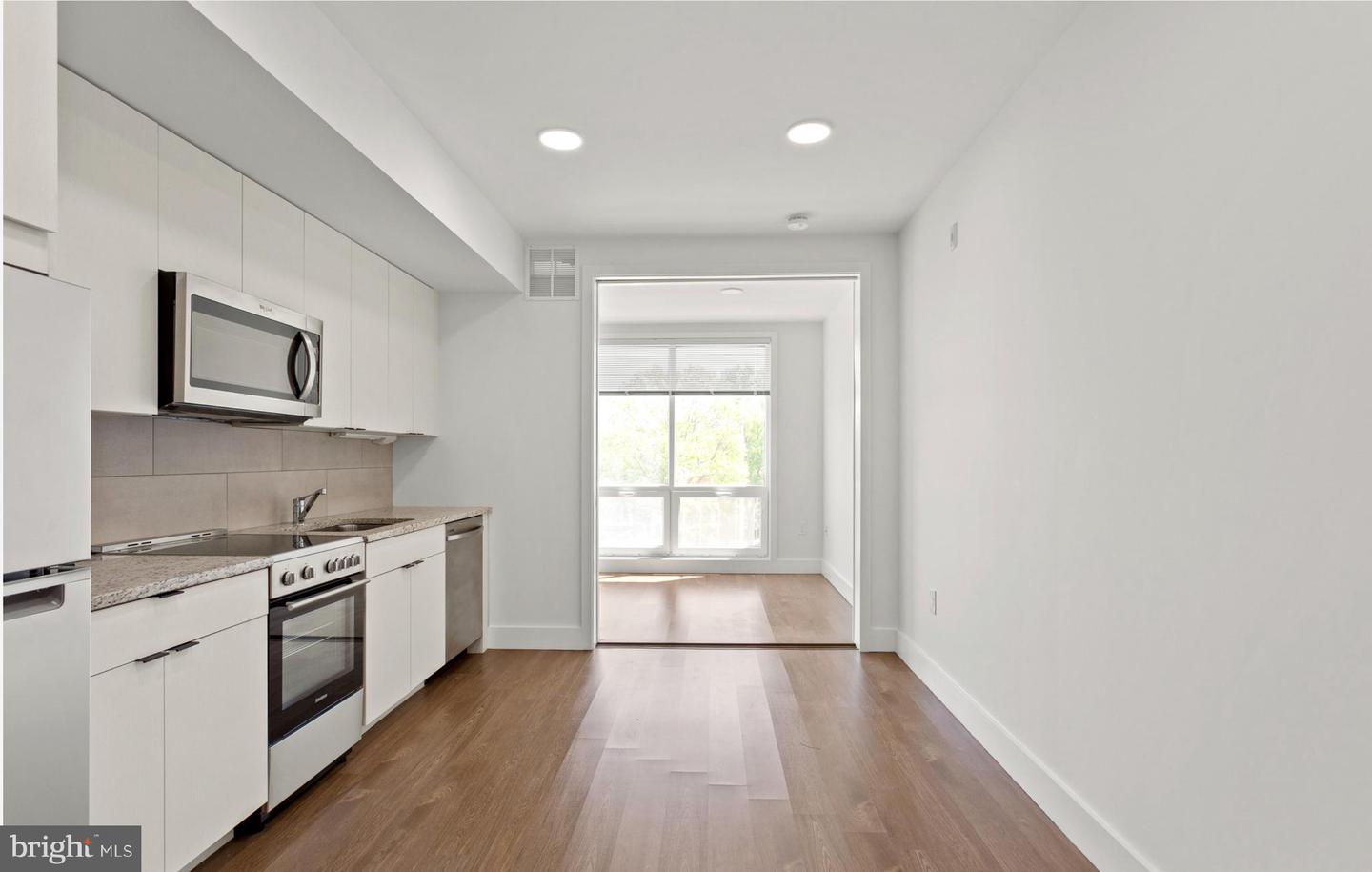 2415 37th St Nw #205 Property Photo 12