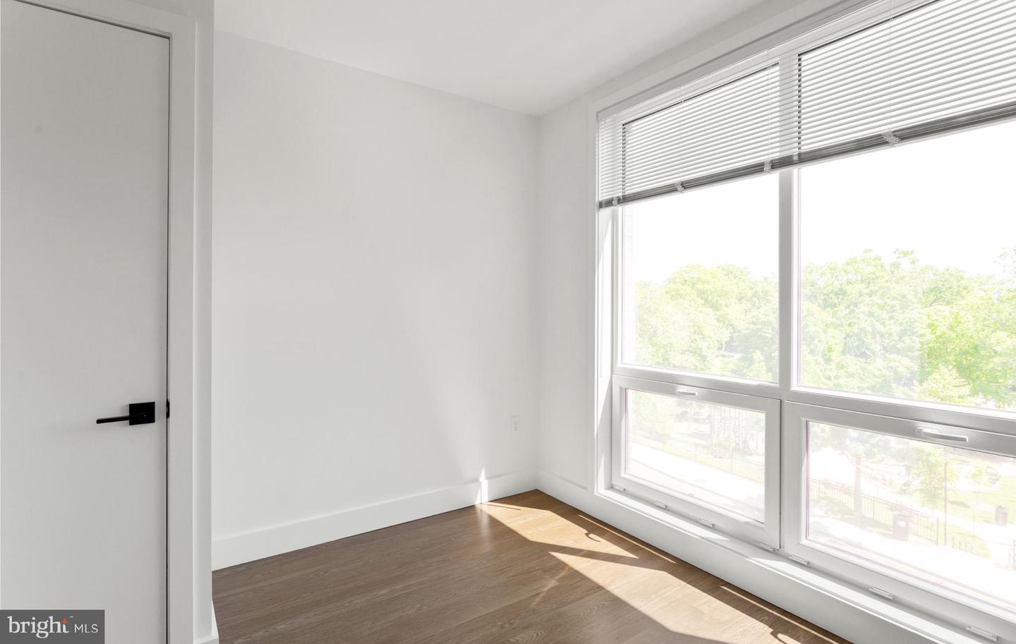 2415 37th St Nw #205 Property Photo 23