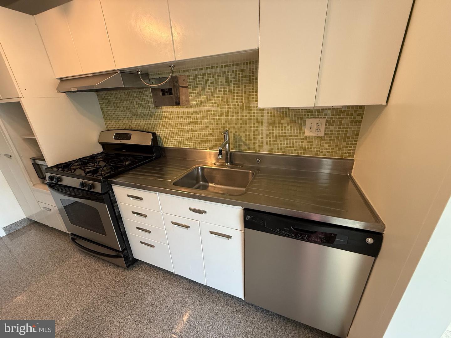 4201 Cathedral Ave Nw #813e Property Photo 11