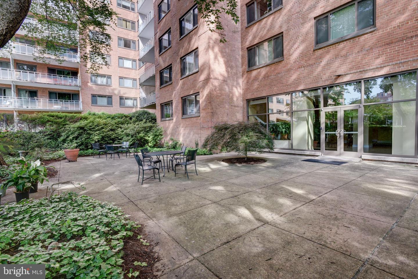 4201 Cathedral Ave Nw #813e Property Photo 41