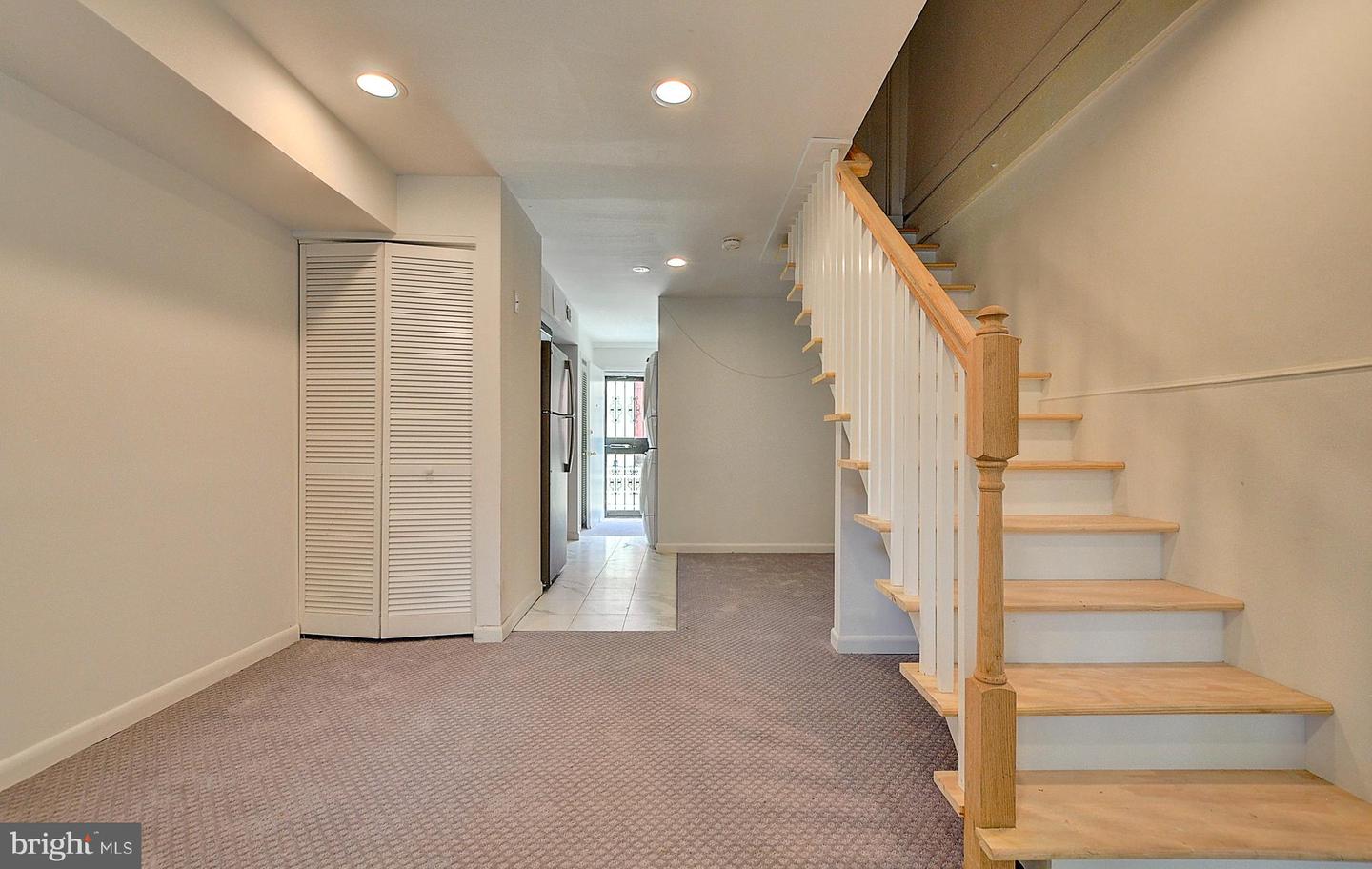 1209 I St Se Property Photo 5