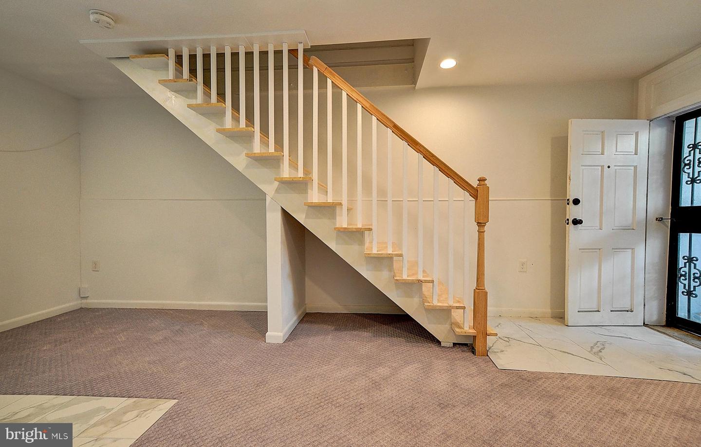 1209 I St Se Property Photo 6