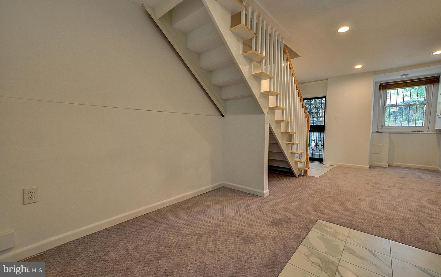 1209 I St Se Property Photo 12