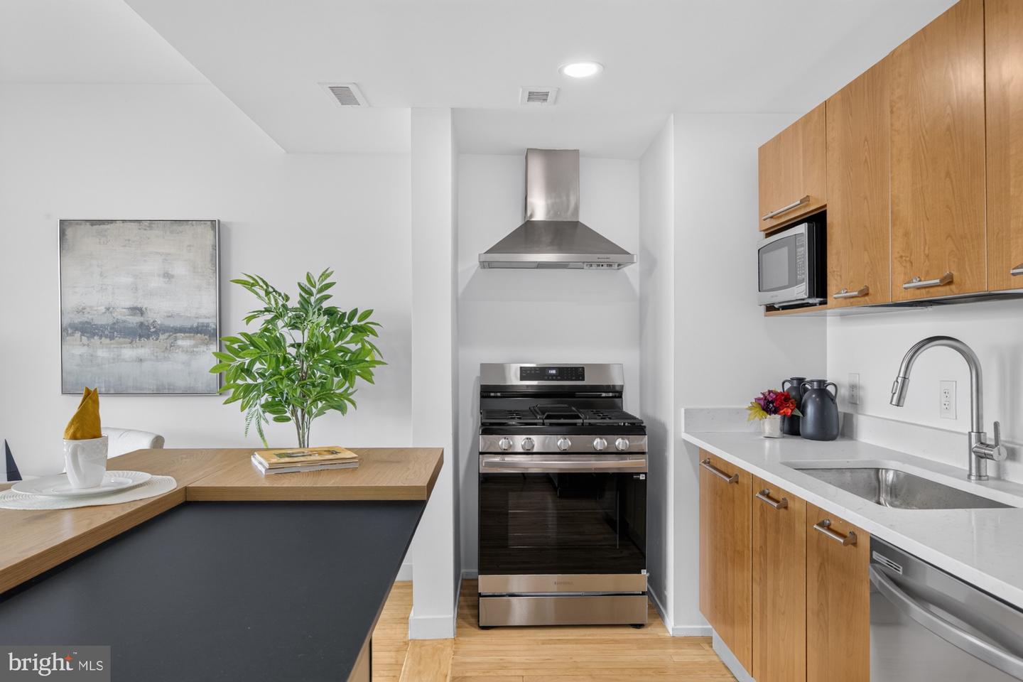 1454 Belmont St Nw #2 Property Photo 13