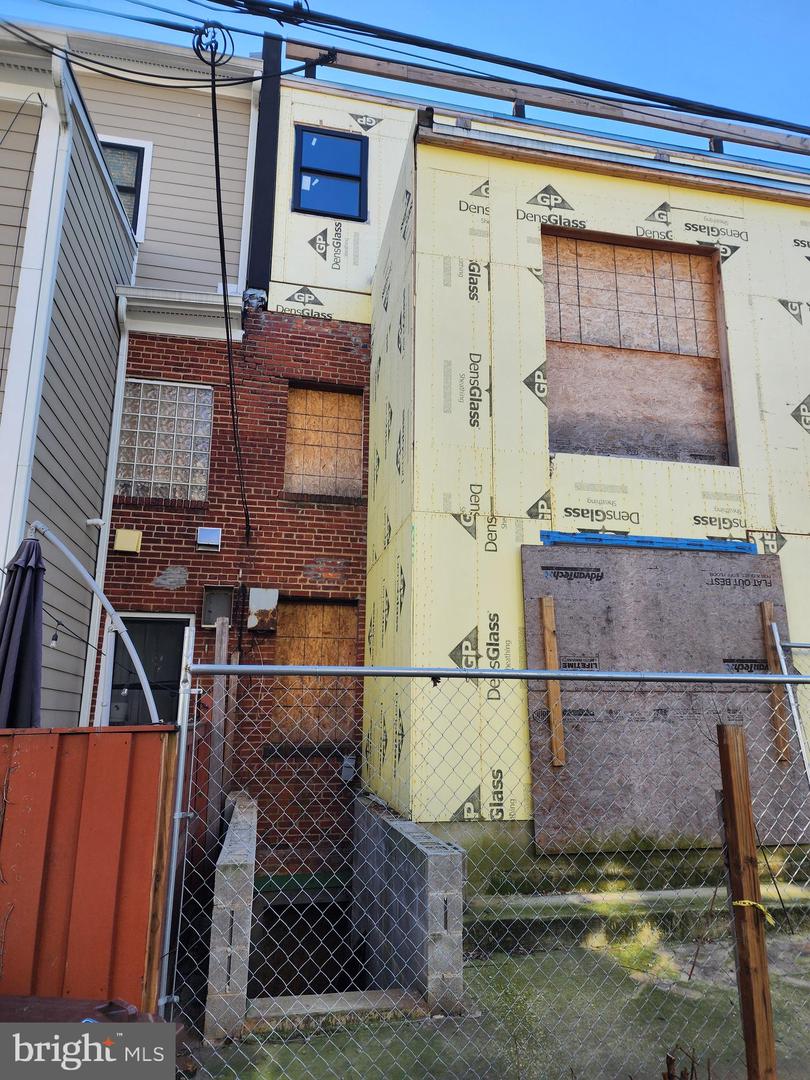 1616 E St Ne Property Photo 33