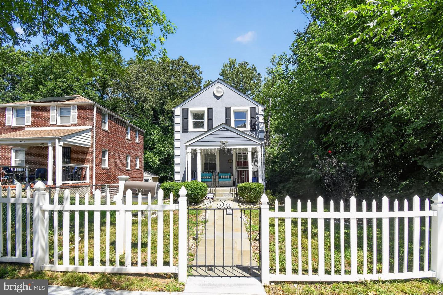 3101 CHESTNUT ST NE Property Photo 1